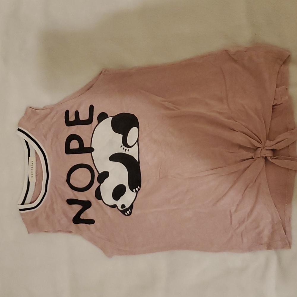 pink tank top